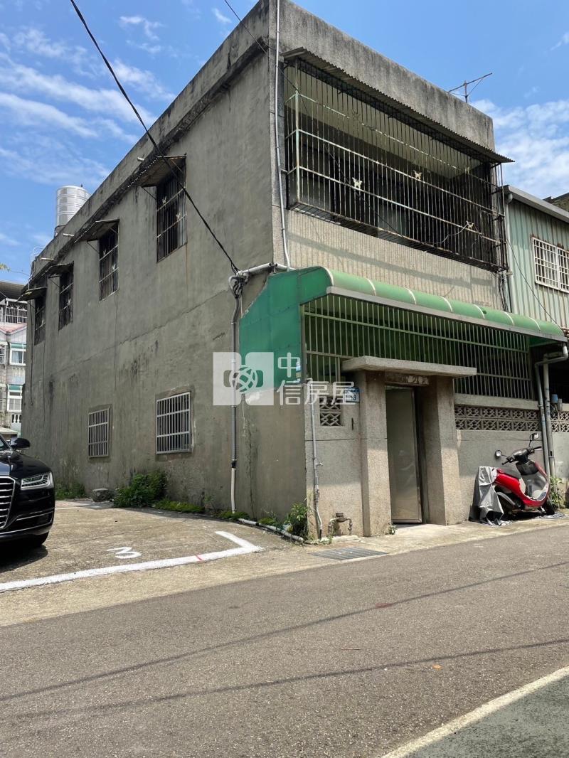 忠貞國小大地坪邊間透天房屋室內格局與周邊環境