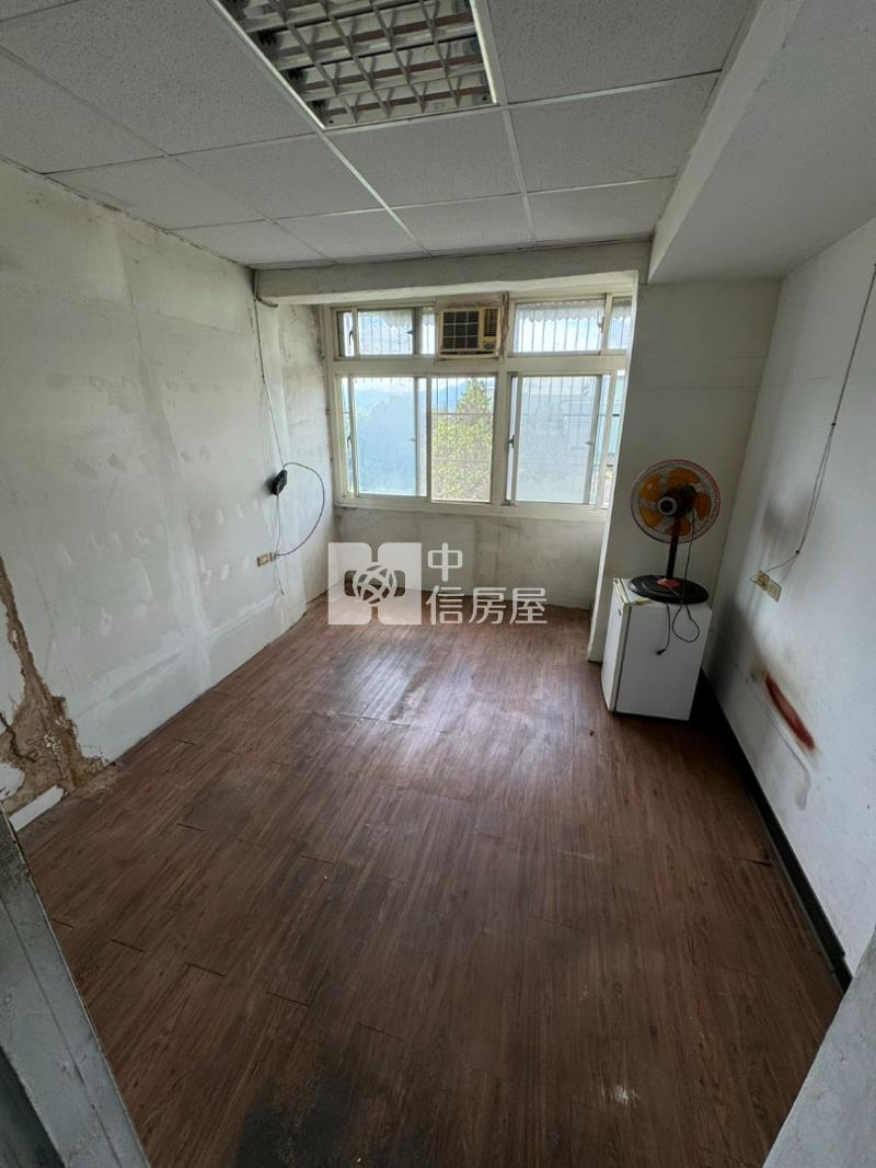 近獅子林金陵路低樓層4套房房屋室內格局與周邊環境