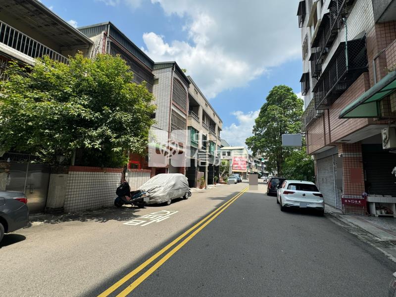 大里一期光榮國中三房美廈房屋室內格局與周邊環境