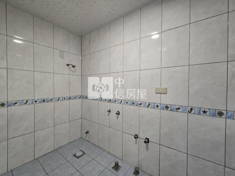 ◆正義路平地美5房房屋室內格局與周邊環境