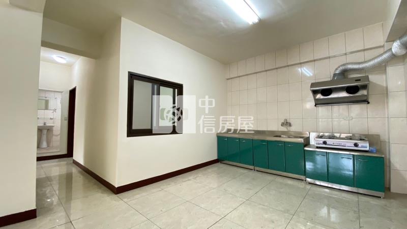 正文華路夜市二樓標準三房房屋室內格局與周邊環境