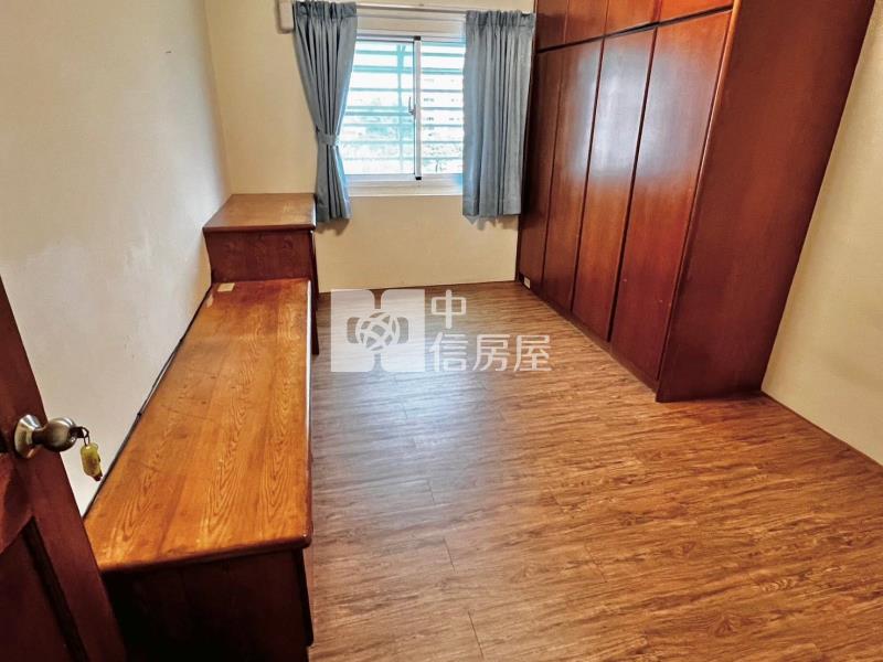 炭佐麻里新興國宅三房樓寓房屋室內格局與周邊環境