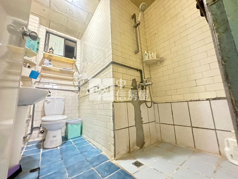 體育館雙拼別墅房屋室內格局與周邊環境