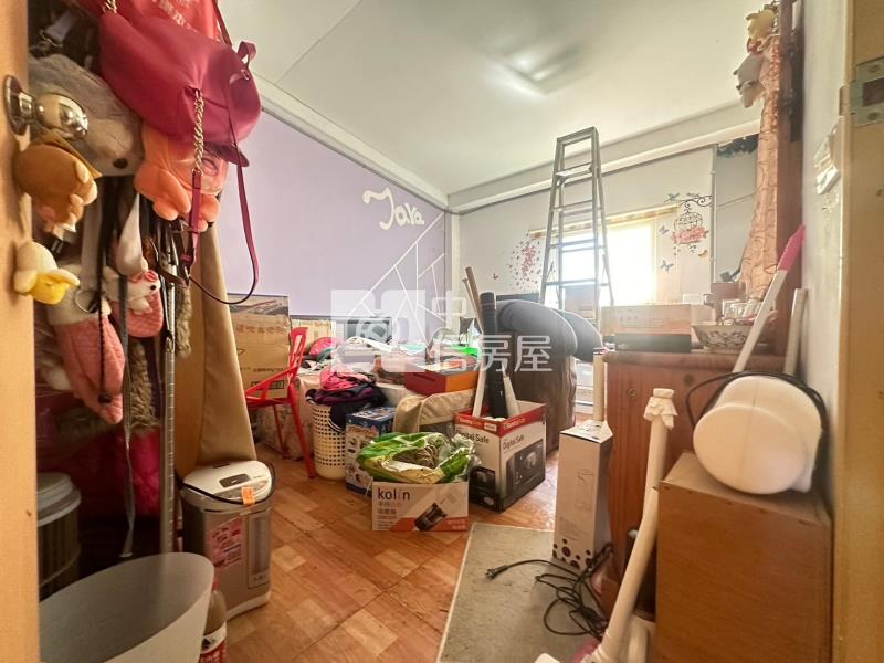 體育館雙拼別墅房屋室內格局與周邊環境