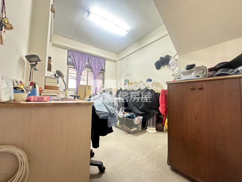 體育館雙拼別墅房屋室內格局與周邊環境