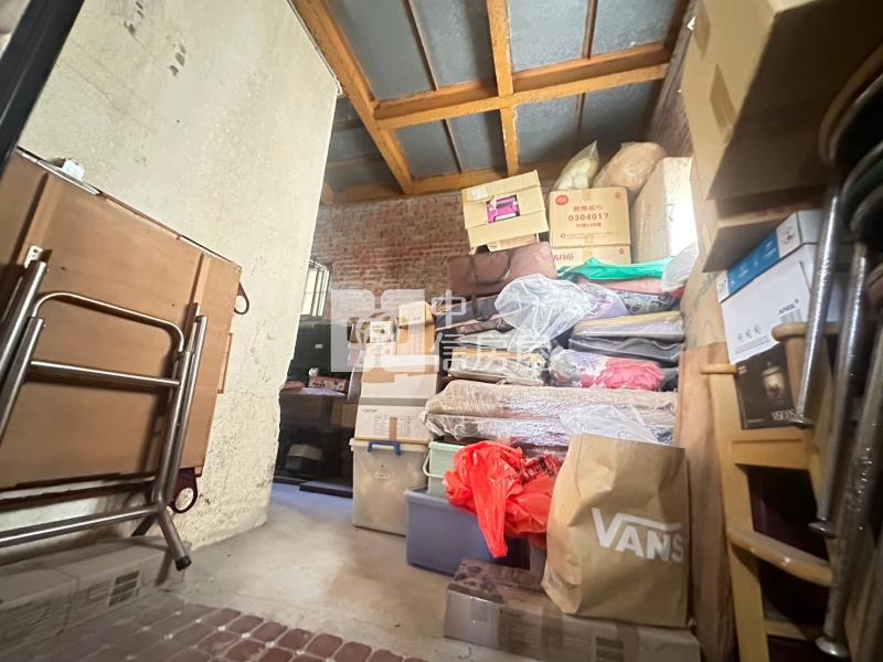 體育館雙拼別墅房屋室內格局與周邊環境