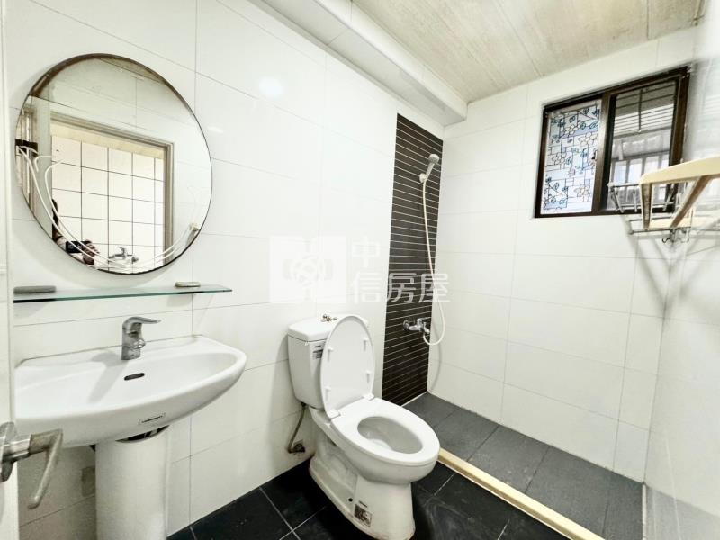 體育園區.家樂福電梯大2房房屋室內格局與周邊環境