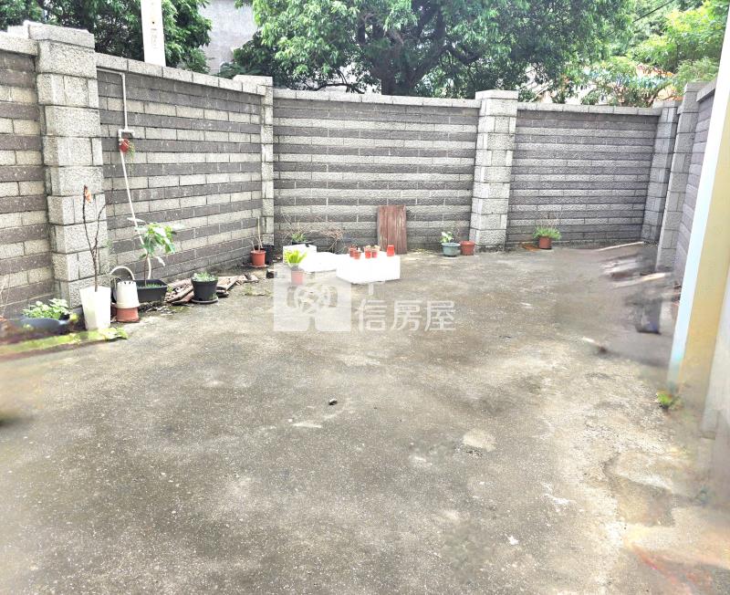神岡15米路旁輕屋齡透店房屋室內格局與周邊環境