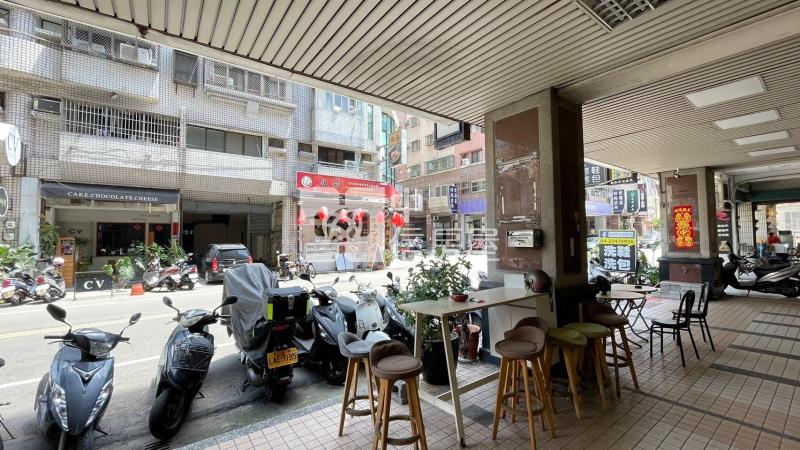 北屯黃金大樓店面房屋室內格局與周邊環境