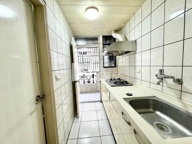 中壢體育園區2房房屋室內格局與周邊環境
