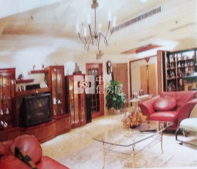 五期麥克阿瑟五房平車房屋室內格局與周邊環境