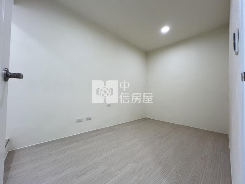 中國醫篤行國小門口停車一樓美屋房屋室內格局與周邊環境