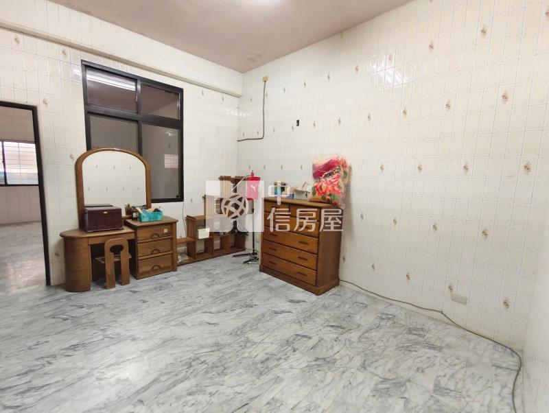 近大橋商圈三樓透天房屋室內格局與周邊環境