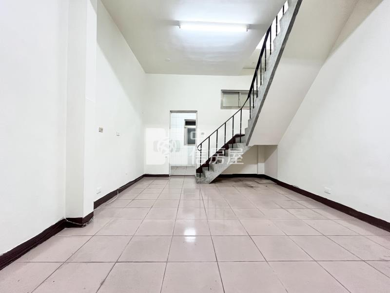 一中秀泰低總1+2樓店房屋室內格局與周邊環境