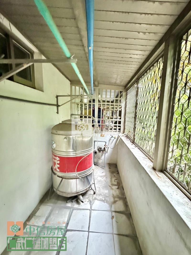 大樹懷舊風車庫別墅房屋室內格局與周邊環境