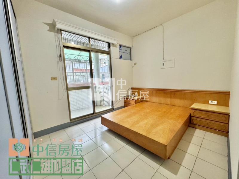 大樹懷舊風車庫別墅房屋室內格局與周邊環境