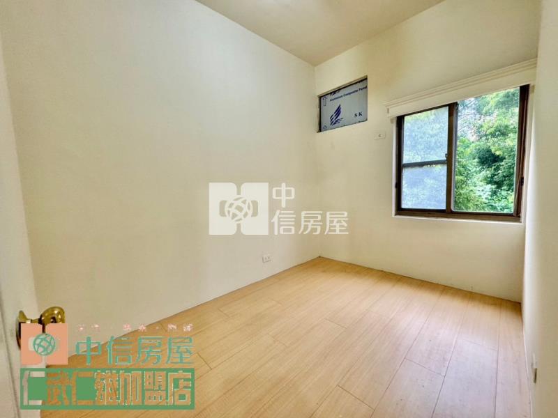 大樹懷舊風車庫別墅房屋室內格局與周邊環境