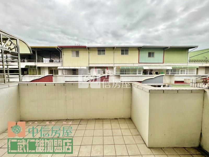 大樹懷舊風車庫別墅房屋室內格局與周邊環境