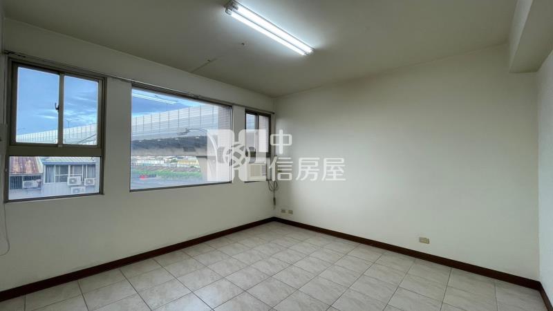 正振興路20米住二透店房屋室內格局與周邊環境