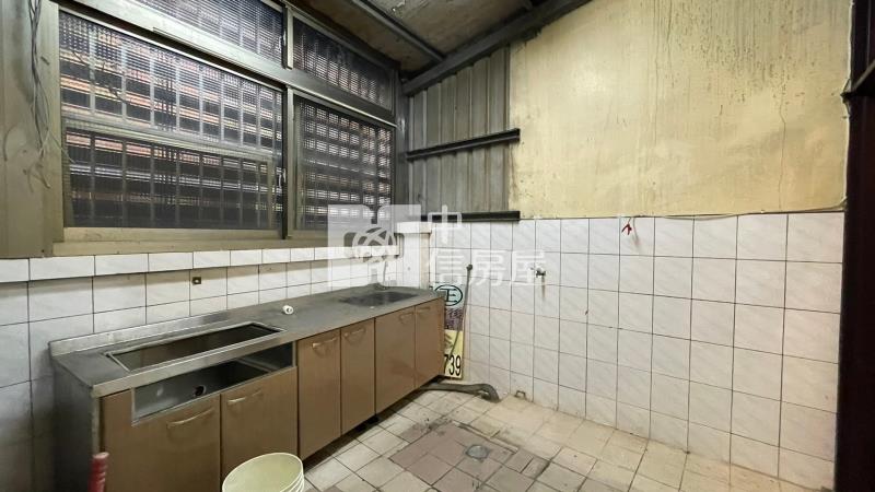 正振興路20米住二透店房屋室內格局與周邊環境