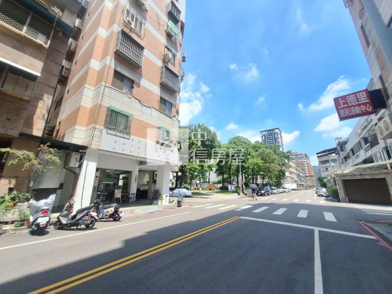 逢甲上石路角間店面房屋室內格局與周邊環境