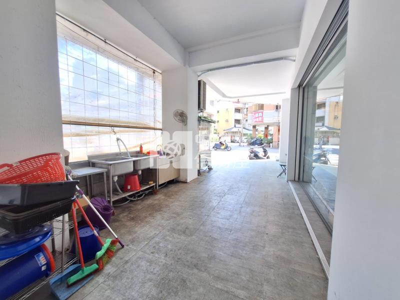 逢甲上石路角間店面房屋室內格局與周邊環境