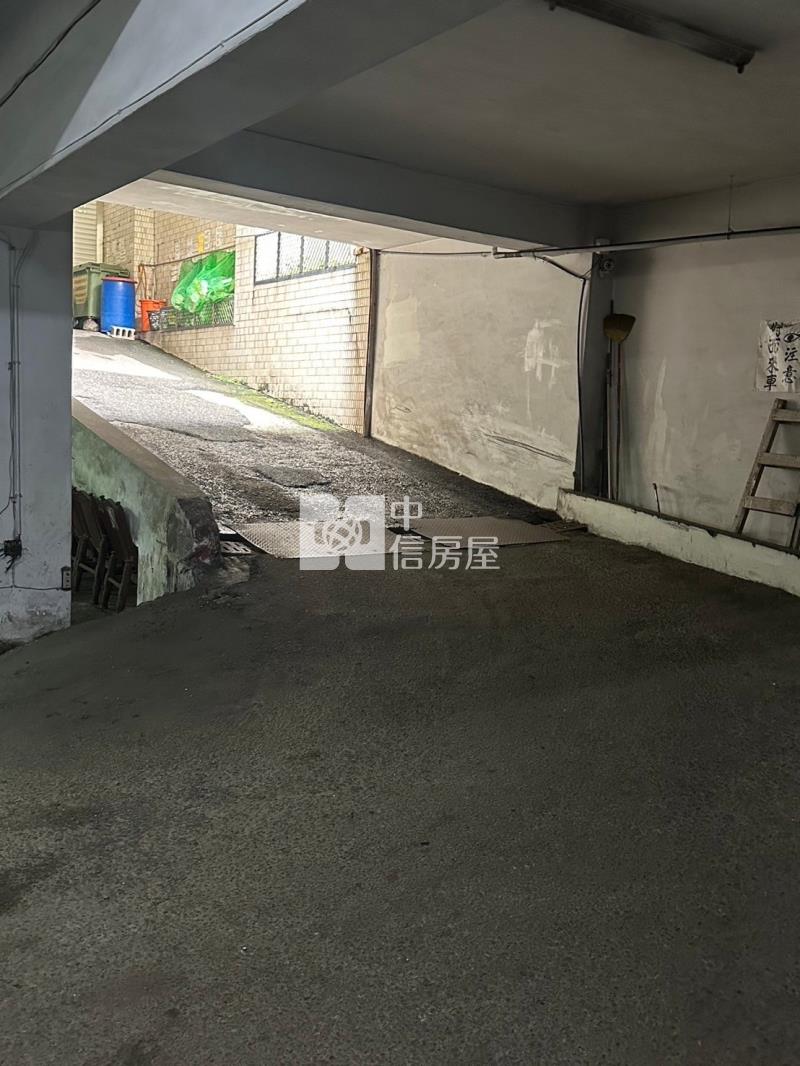 樓中樓大四房平車房屋室內格局與周邊環境