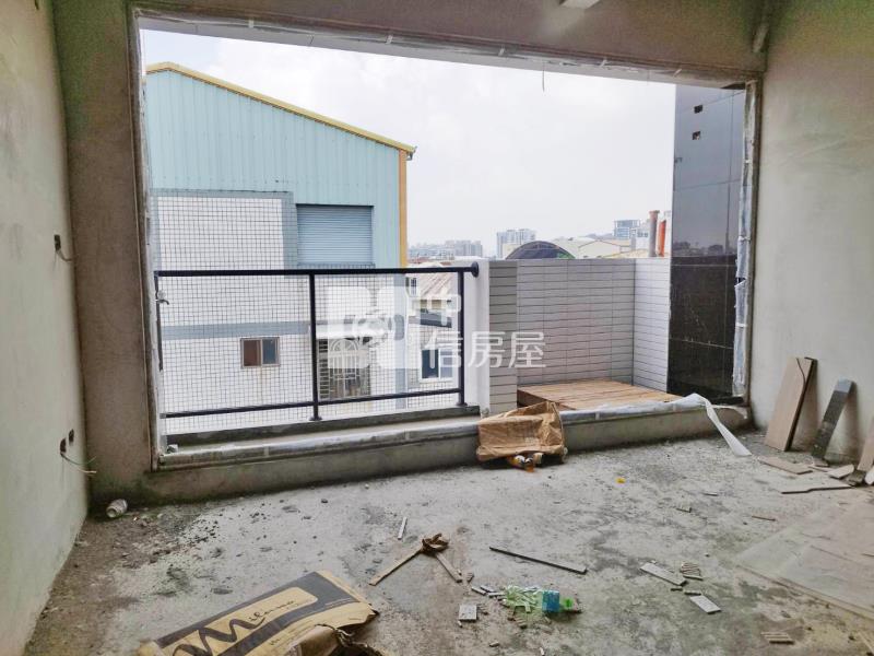 藝文中心電梯別墅房屋室內格局與周邊環境