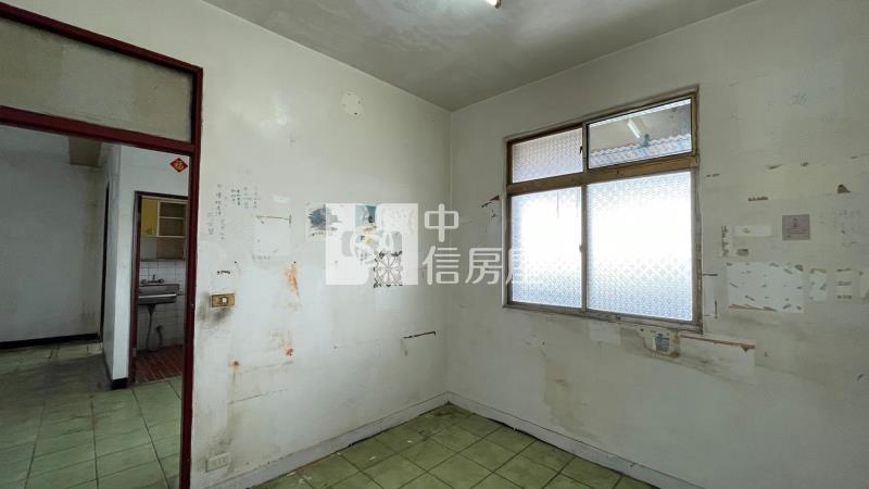 南區超低總價5+6頂加房屋室內格局與周邊環境