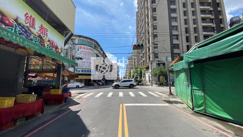 大里臨路黃金透店房屋室內格局與周邊環境