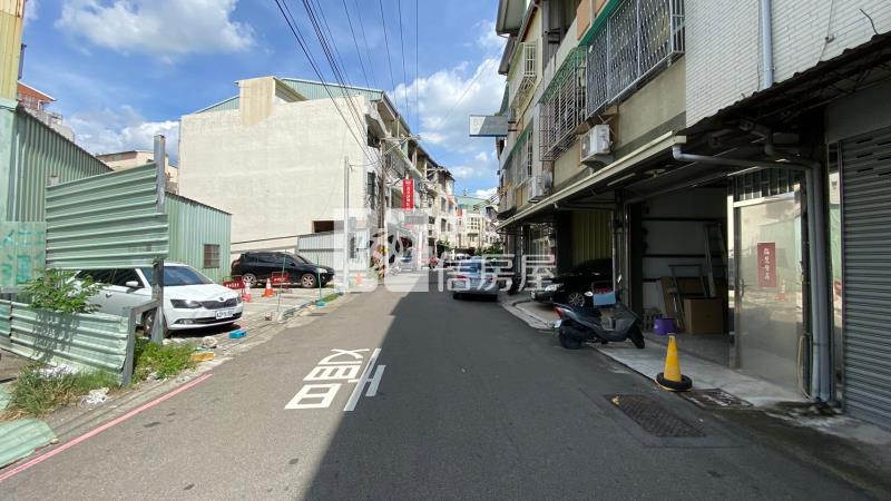 大里臨路黃金透店房屋室內格局與周邊環境