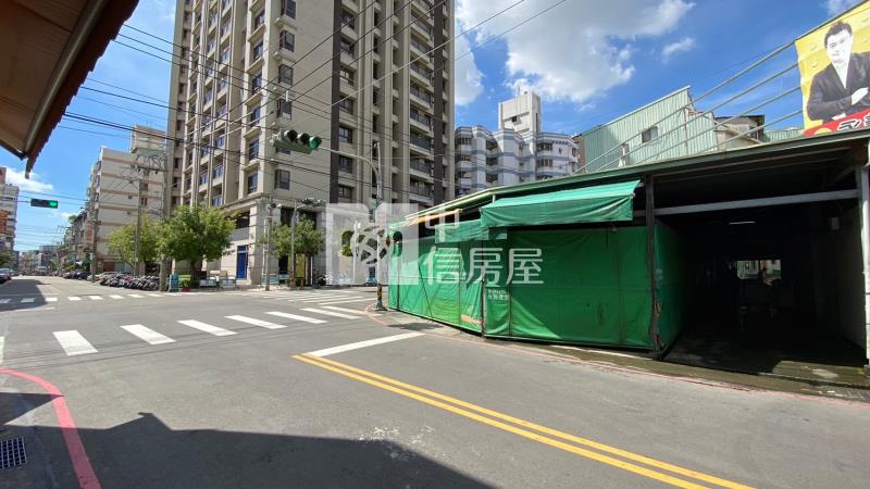 大里臨路黃金透店房屋室內格局與周邊環境