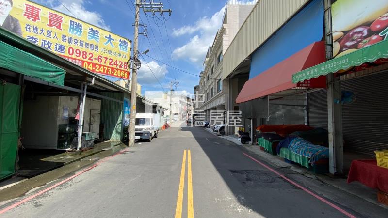 大里臨路黃金透店房屋室內格局與周邊環境