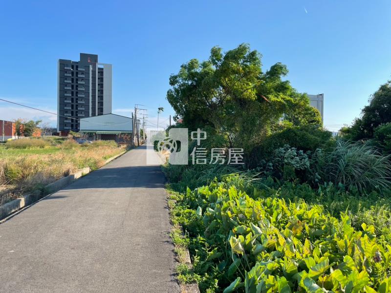 近高鐵雙面路合法農舍房屋室內格局與周邊環境