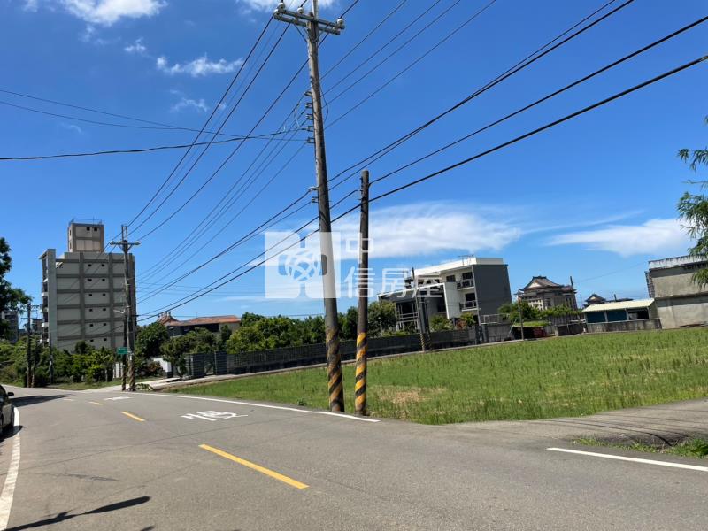 近高鐵雙面路合法農舍房屋室內格局與周邊環境