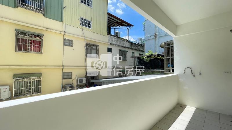 大里塗城商圈全新整理燙金透店房屋室內格局與周邊環境