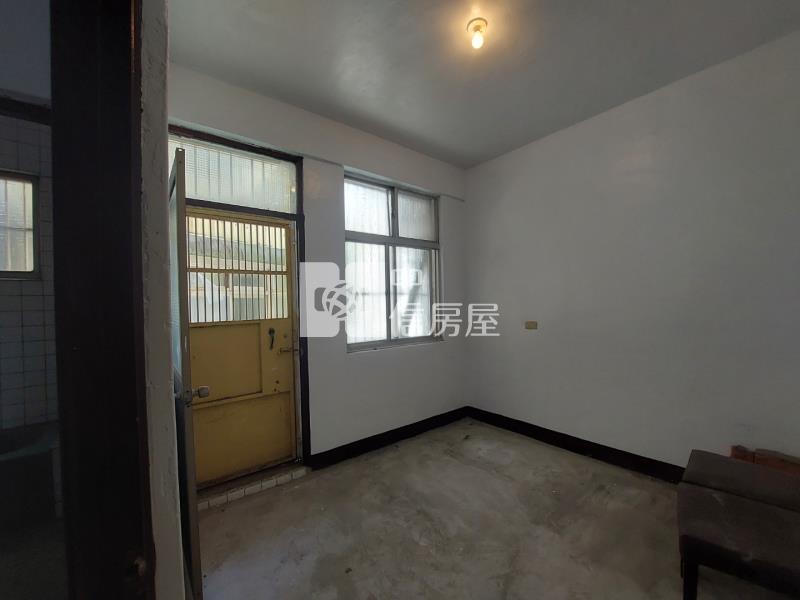 龍潭民族路透天店面(要整理)房屋室內格局與周邊環境