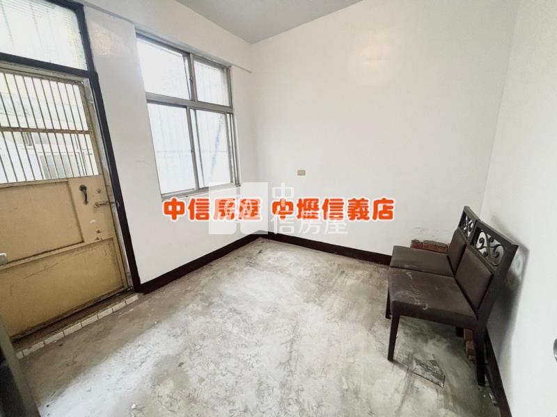 龍潭正民族路透天房屋室內格局與周邊環境