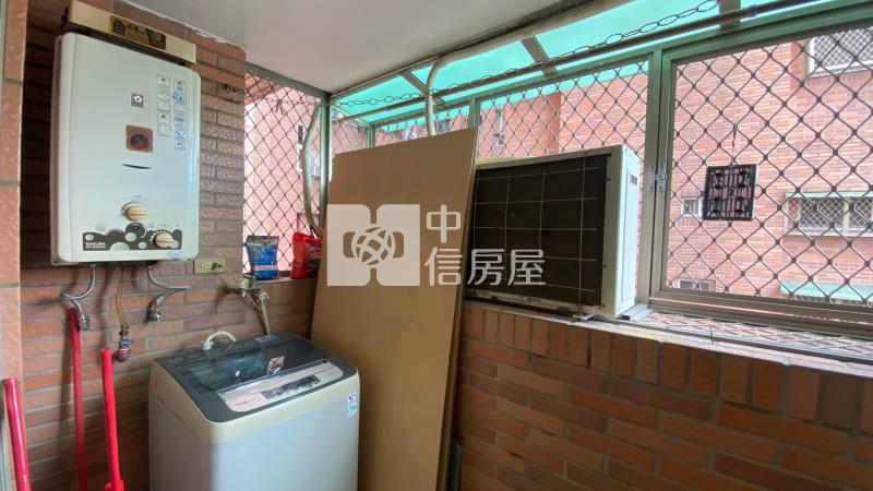 東區電梯樓中樓四房平車房屋室內格局與周邊環境