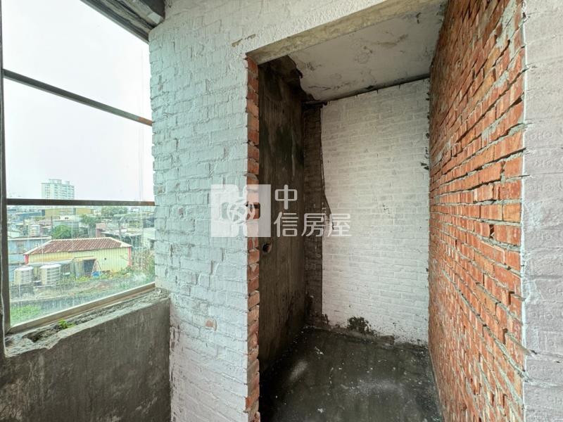 忠貞市場旁美公寓房屋室內格局與周邊環境