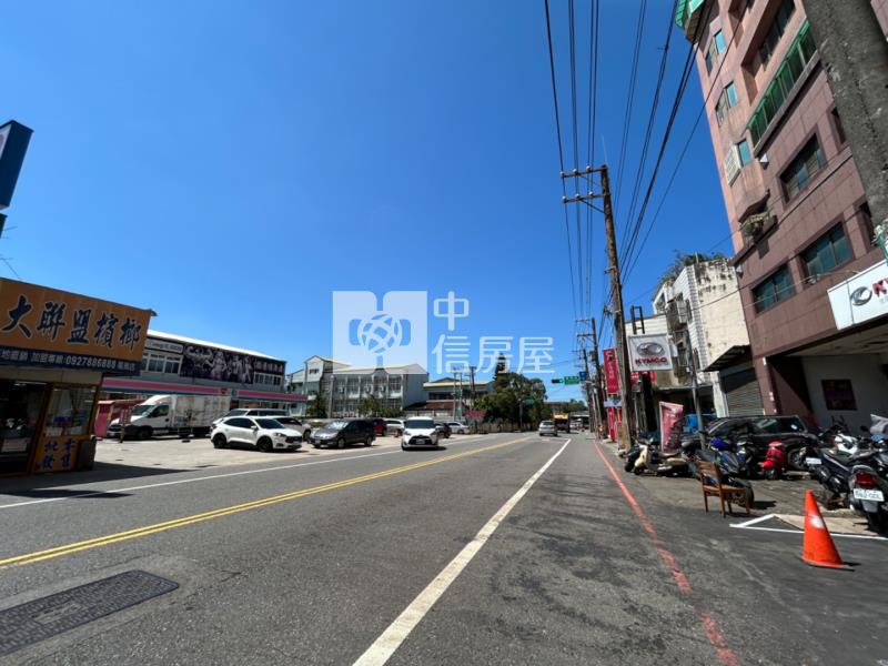 近體育園區｜龍岡國小整新美四房房屋室內格局與周邊環境