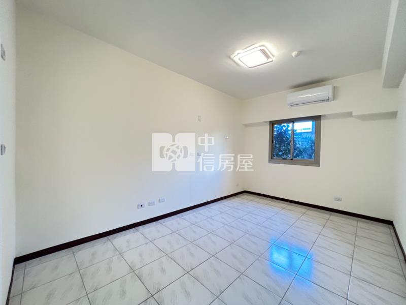 近體育園區｜龍岡國小整新美四房房屋室內格局與周邊環境