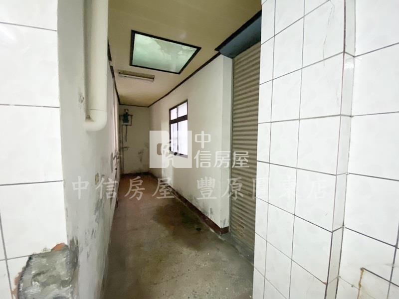 省豐旁邊間透天房屋室內格局與周邊環境