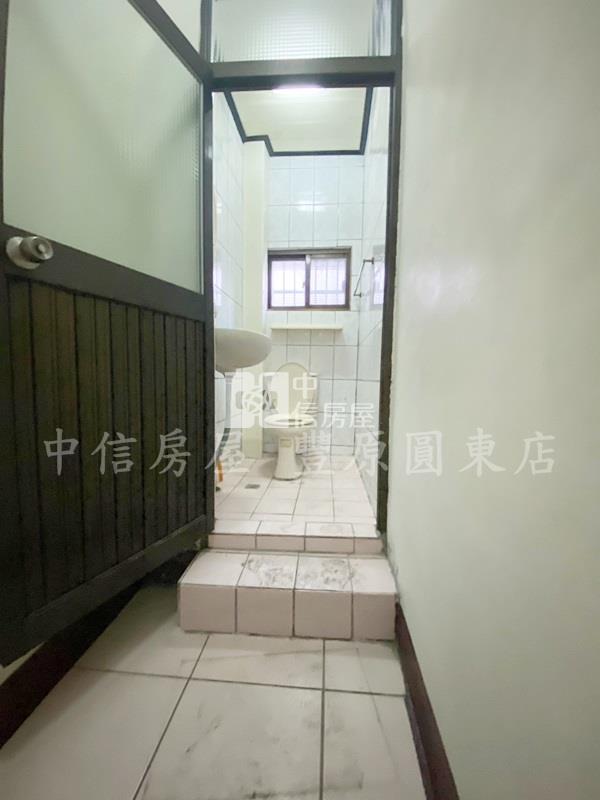 省豐旁邊間透天房屋室內格局與周邊環境