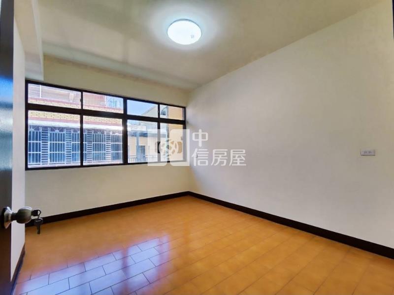 忠貞商圈透天房屋室內格局與周邊環境