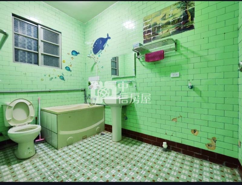 忠貞商圈透天房屋室內格局與周邊環境
