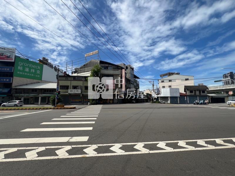 東區正10米透店房屋室內格局與周邊環境
