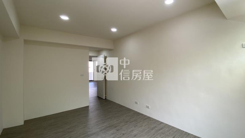 中科世貿電梯大三房車位房屋室內格局與周邊環境
