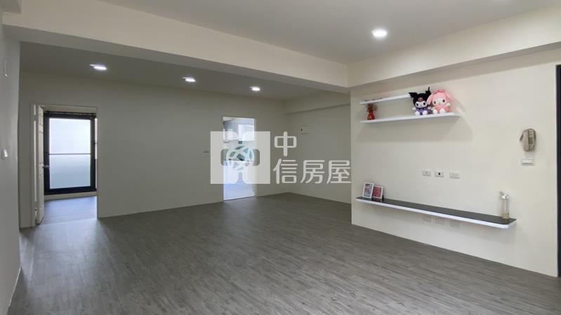 中科世貿電梯大三房車位房屋室內格局與周邊環境