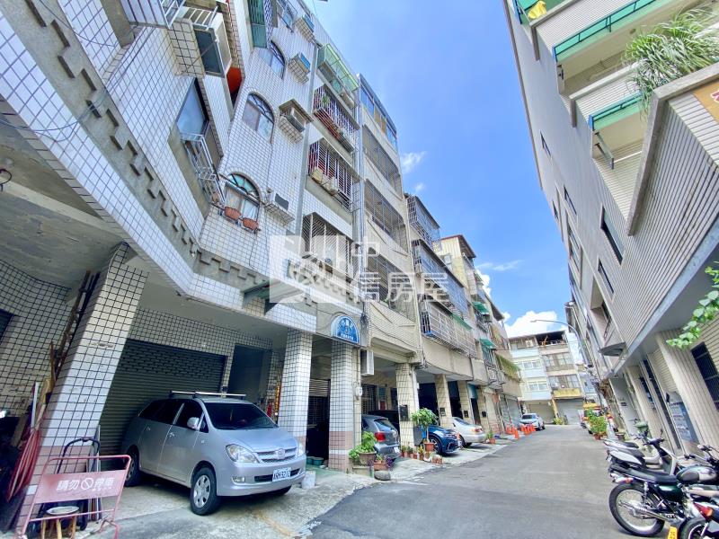 英士公園|台中二中高投報收租漂亮電梯4套房房屋室內格局與周邊環境